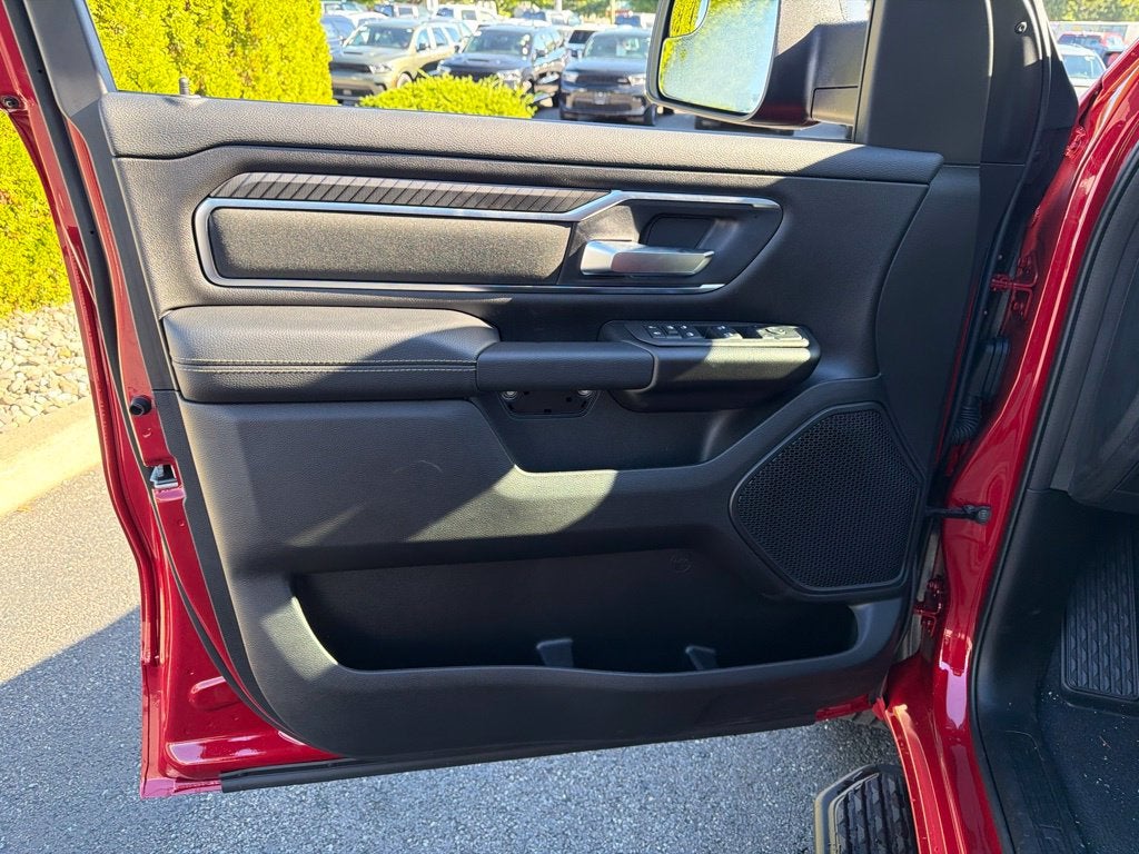 2027 RAM 1500 Big Horn/Lone Star 4D Crew Cab