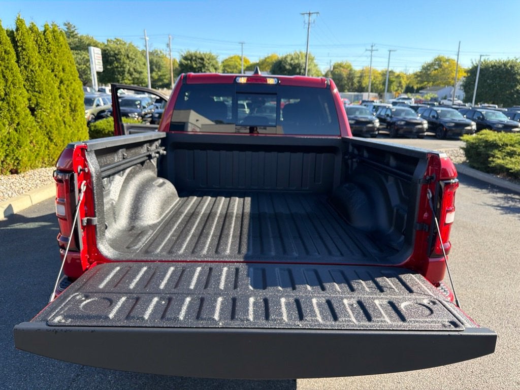 2027 RAM 1500 Big Horn/Lone Star 4D Crew Cab