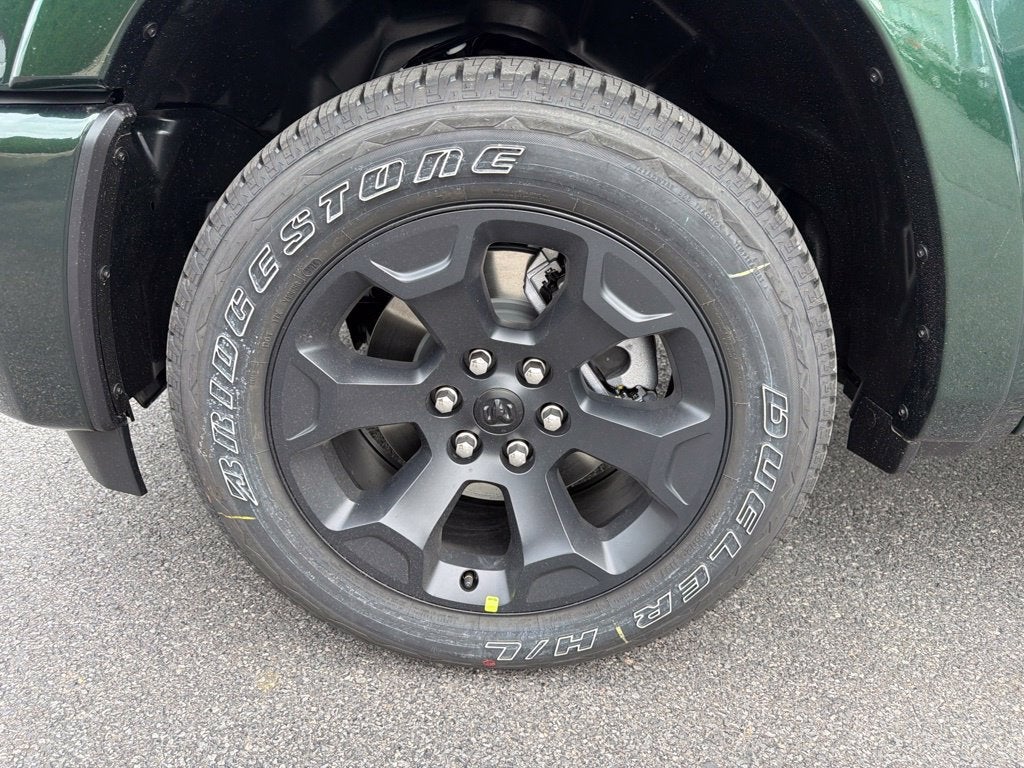 2027 RAM 1500 Big Horn/Lone Star 4D Crew Cab