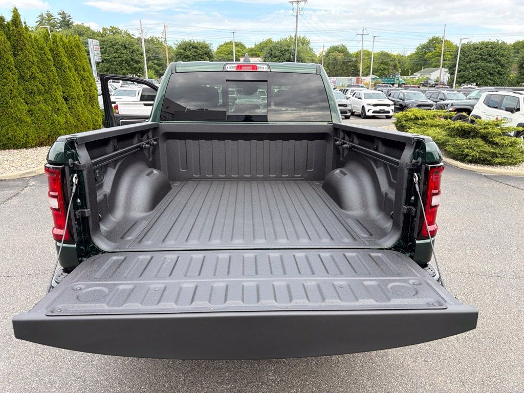 2027 RAM 1500 Big Horn/Lone Star 4D Crew Cab