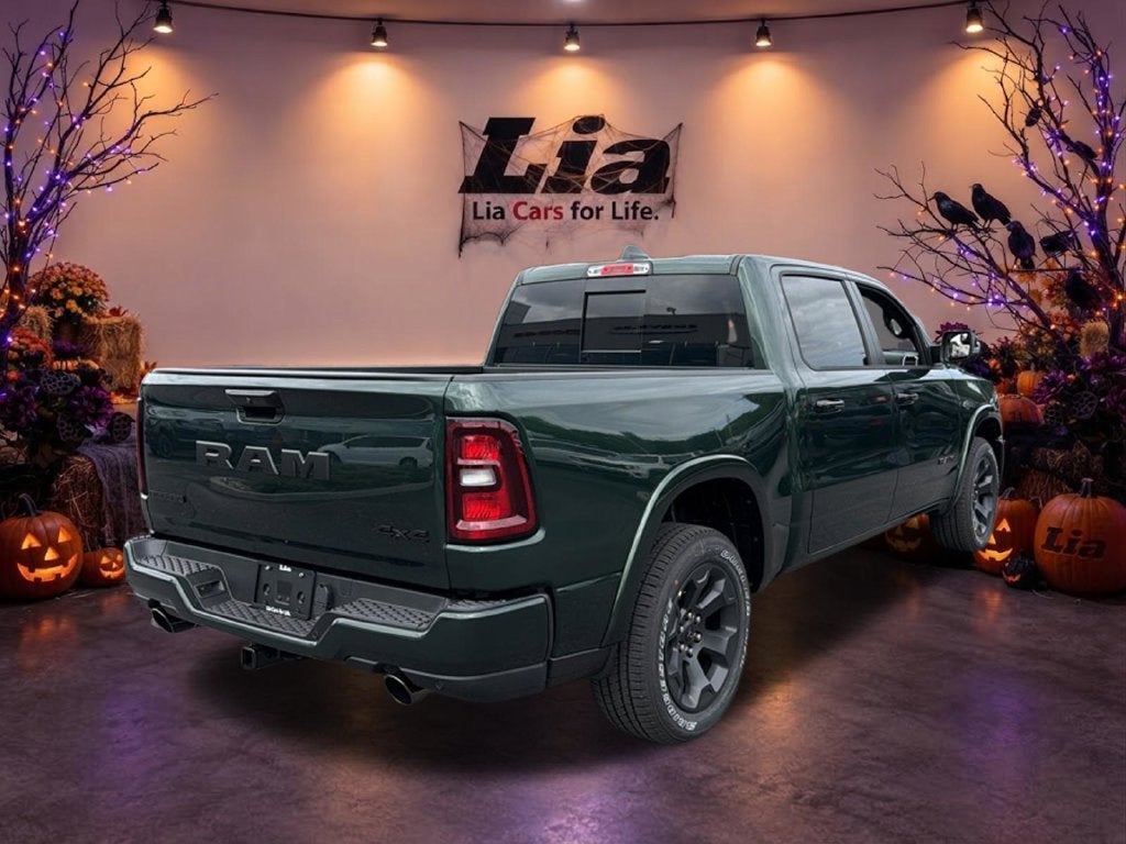 2027 RAM 1500 Big Horn/Lone Star 4D Crew Cab