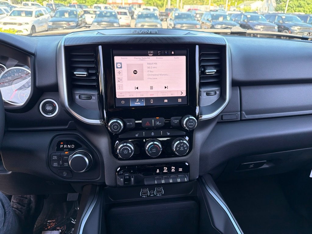 2027 RAM 1500 Big Horn/Lone Star 4D Crew Cab