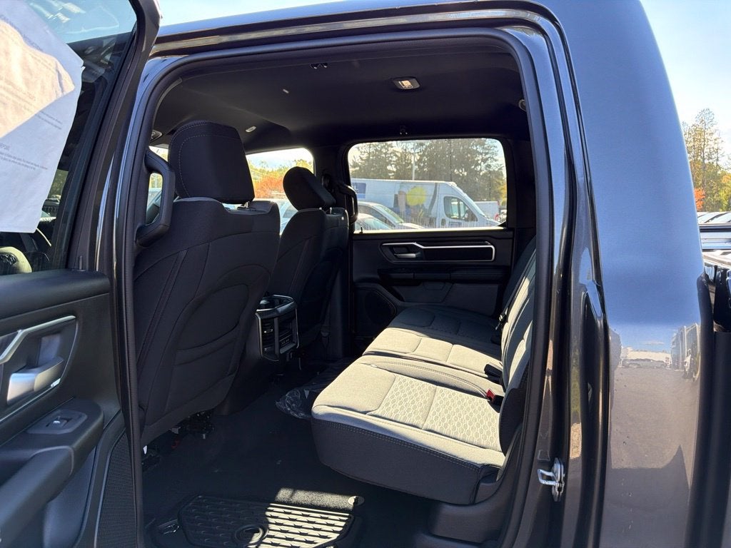 2027 RAM 1500 Big Horn/Lone Star 4D Crew Cab