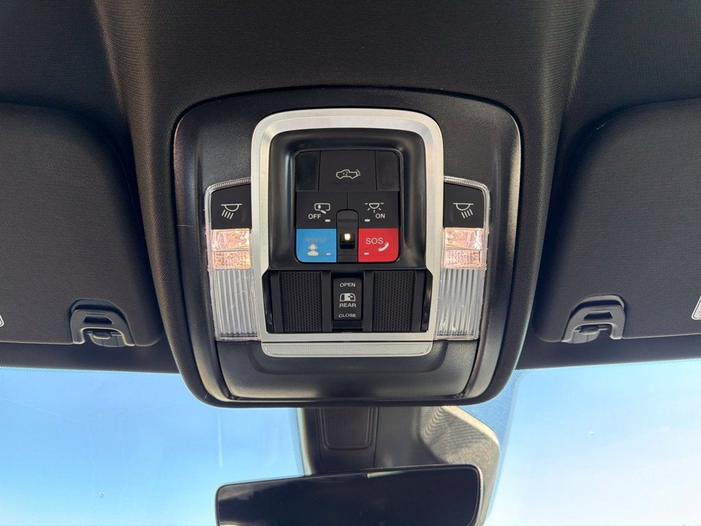 2027 RAM 1500 Big Horn/Lone Star 4D Crew Cab