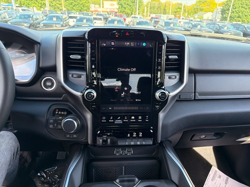 2027 RAM 1500 Big Horn/Lone Star 4D Crew Cab