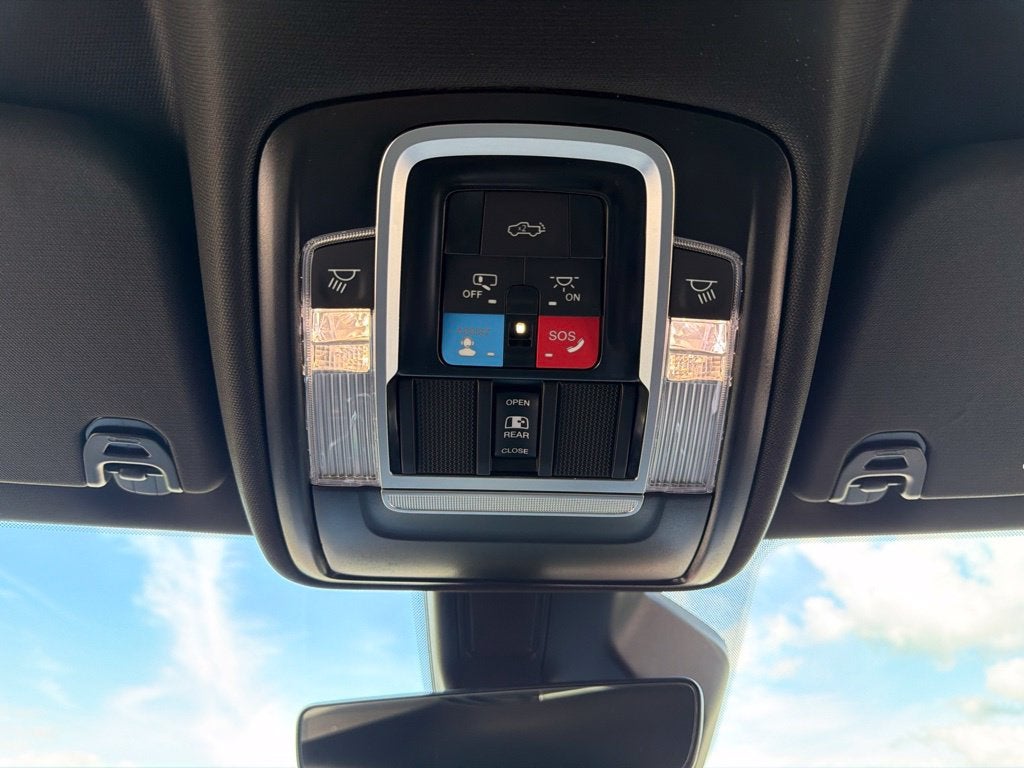 2027 RAM 1500 Big Horn/Lone Star 4D Crew Cab
