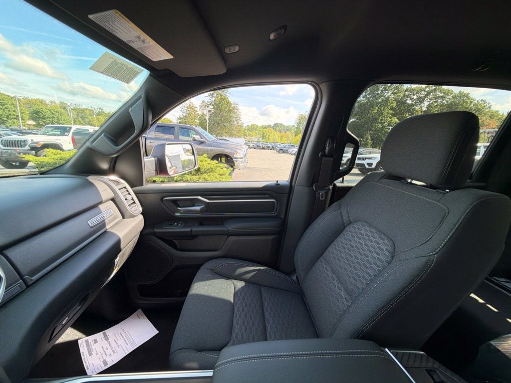 2027 RAM 1500 Big Horn/Lone Star 4D Crew Cab