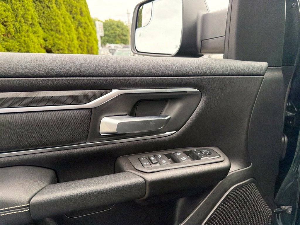 2027 RAM 1500 Big Horn/Lone Star 4D Crew Cab