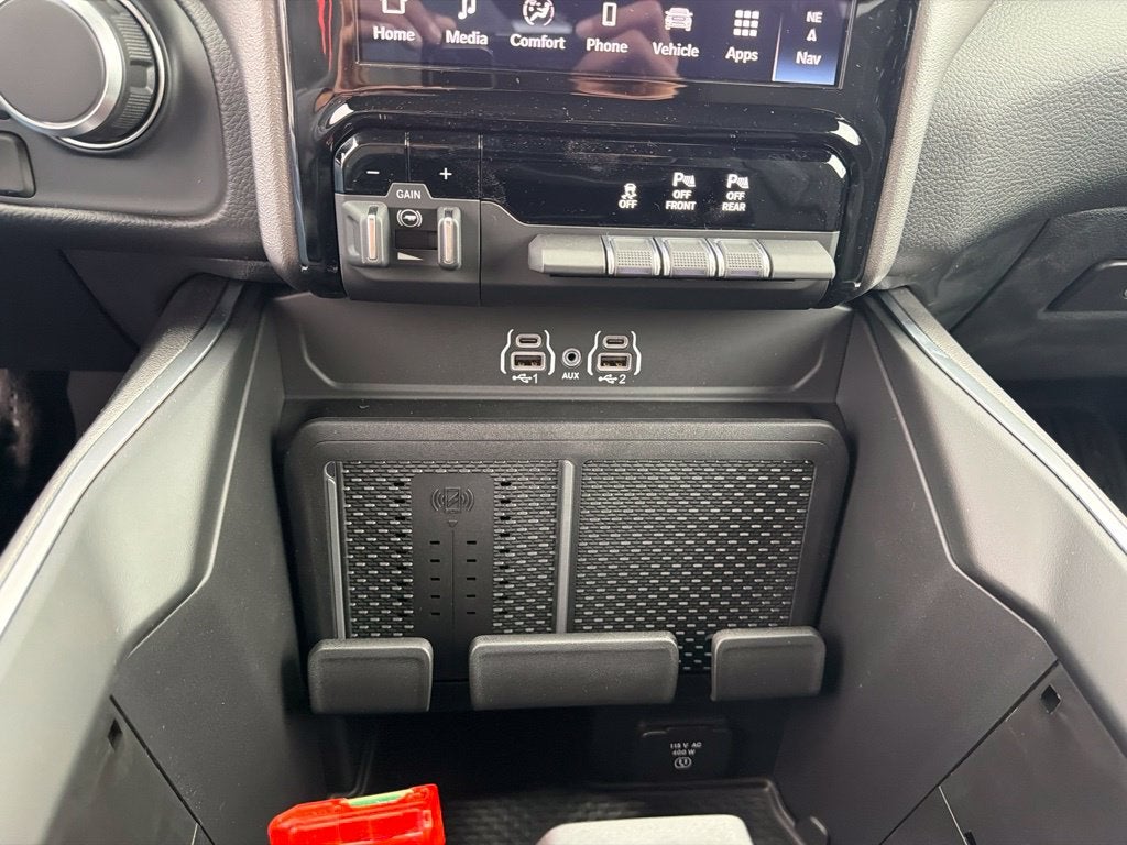 2027 RAM 1500 Big Horn/Lone Star 4D Crew Cab
