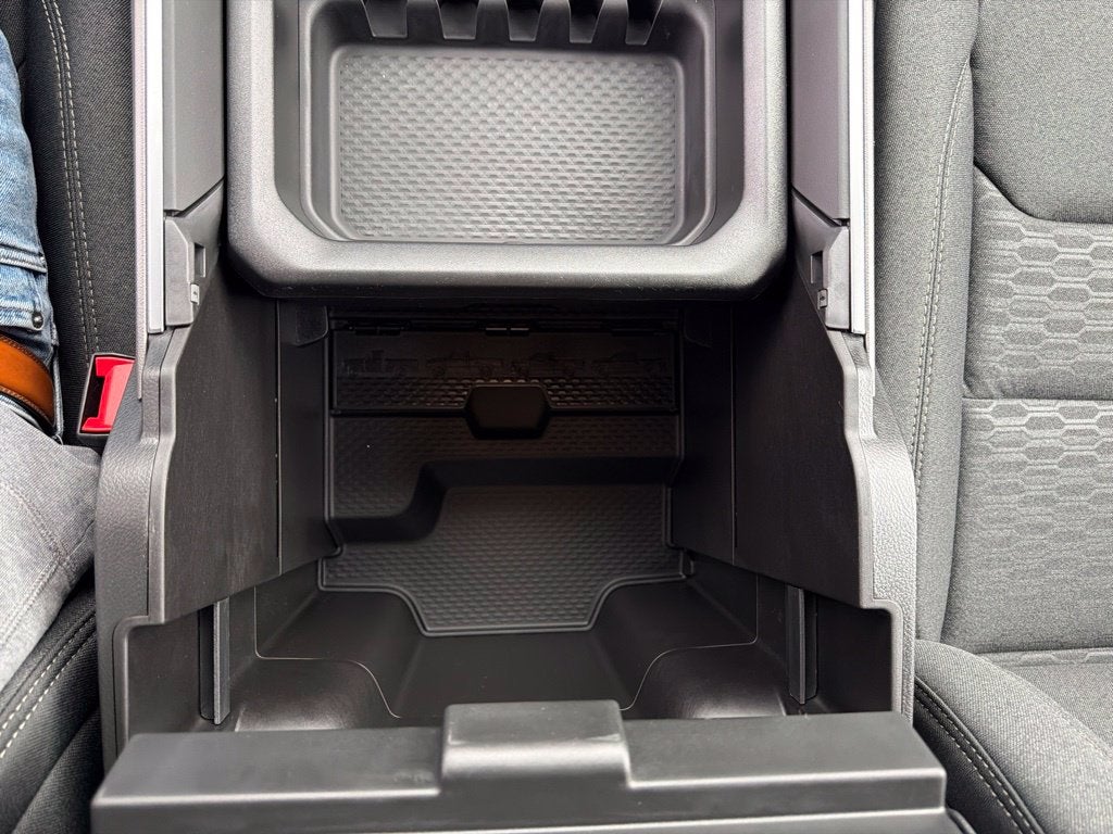 2027 RAM 1500 Big Horn/Lone Star 4D Crew Cab