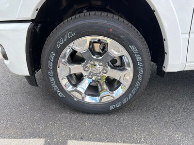 2027 RAM 1500 Big Horn/Lone Star 4D Crew Cab