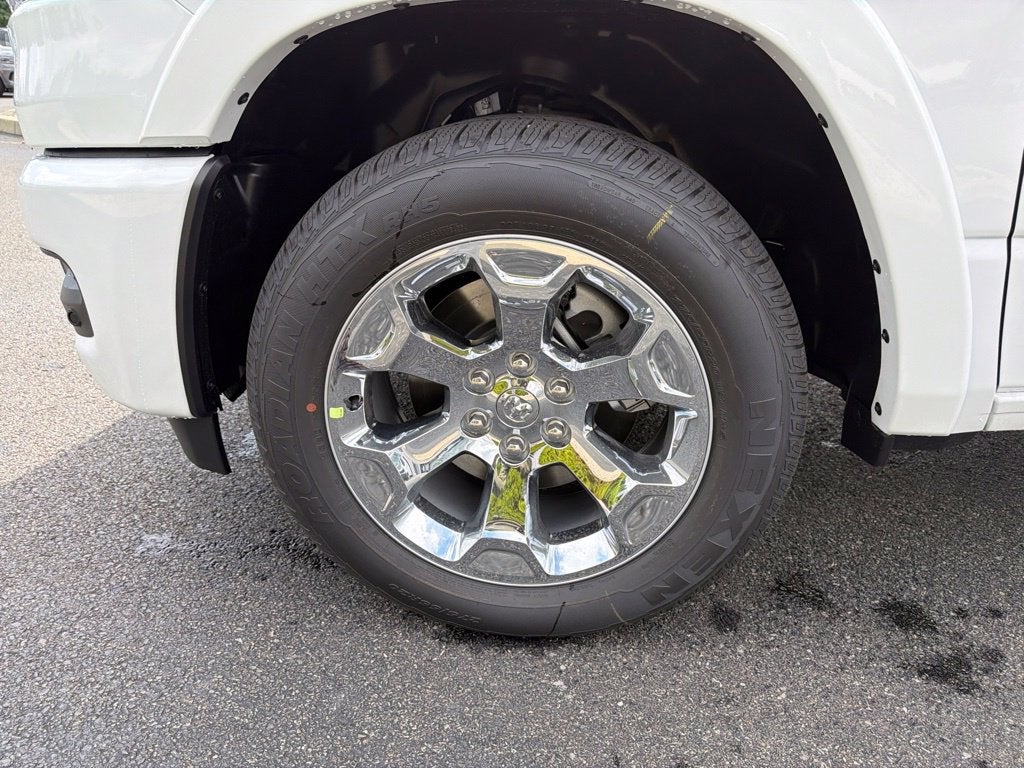 2027 RAM 1500 Big Horn/Lone Star 4D Crew Cab