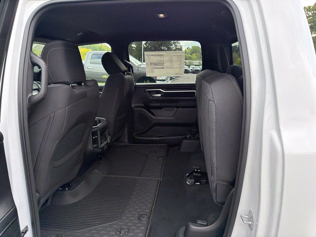 2027 RAM 1500 Big Horn/Lone Star 4D Crew Cab