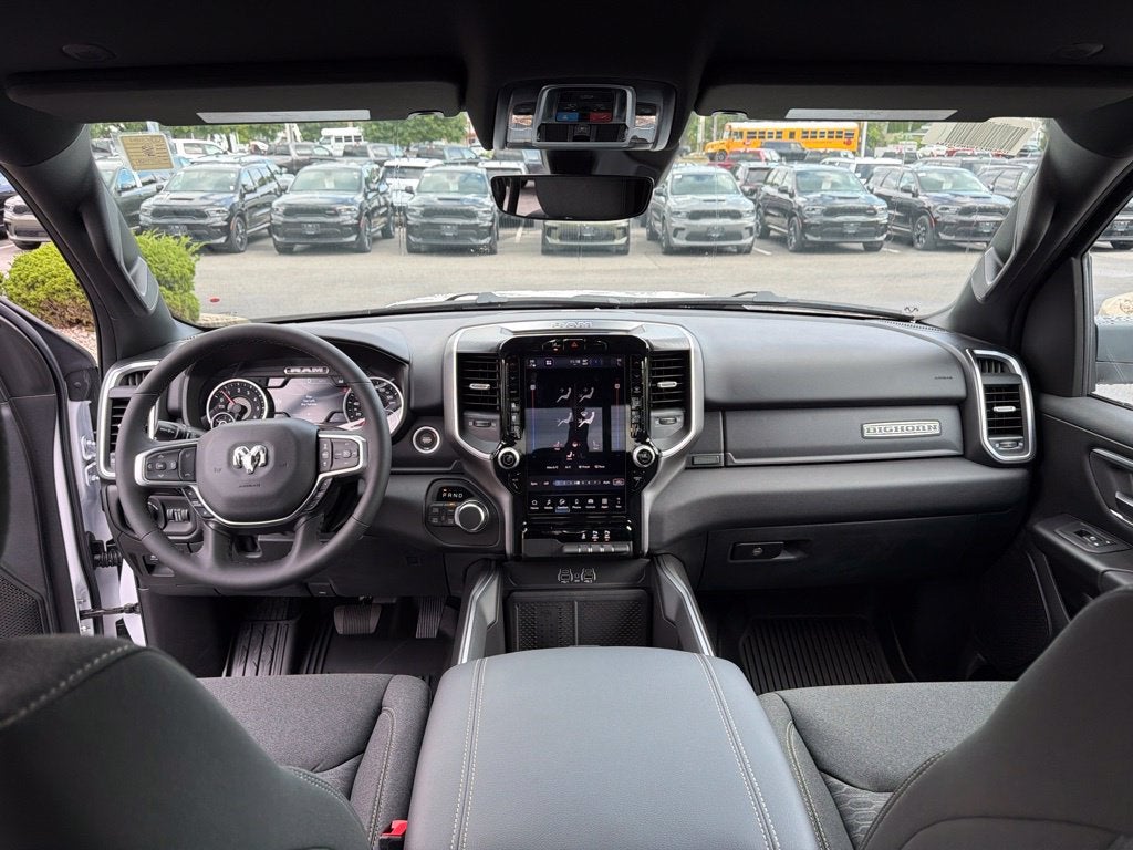 2027 RAM 1500 Big Horn/Lone Star 4D Crew Cab