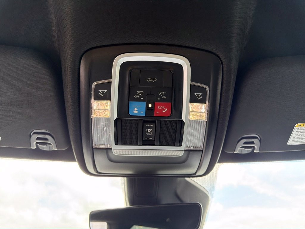 2027 RAM 1500 Big Horn/Lone Star 4D Crew Cab