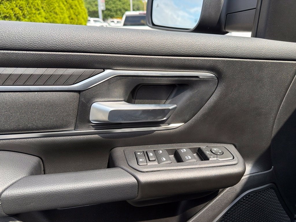 2027 RAM 1500 Big Horn/Lone Star 4D Crew Cab