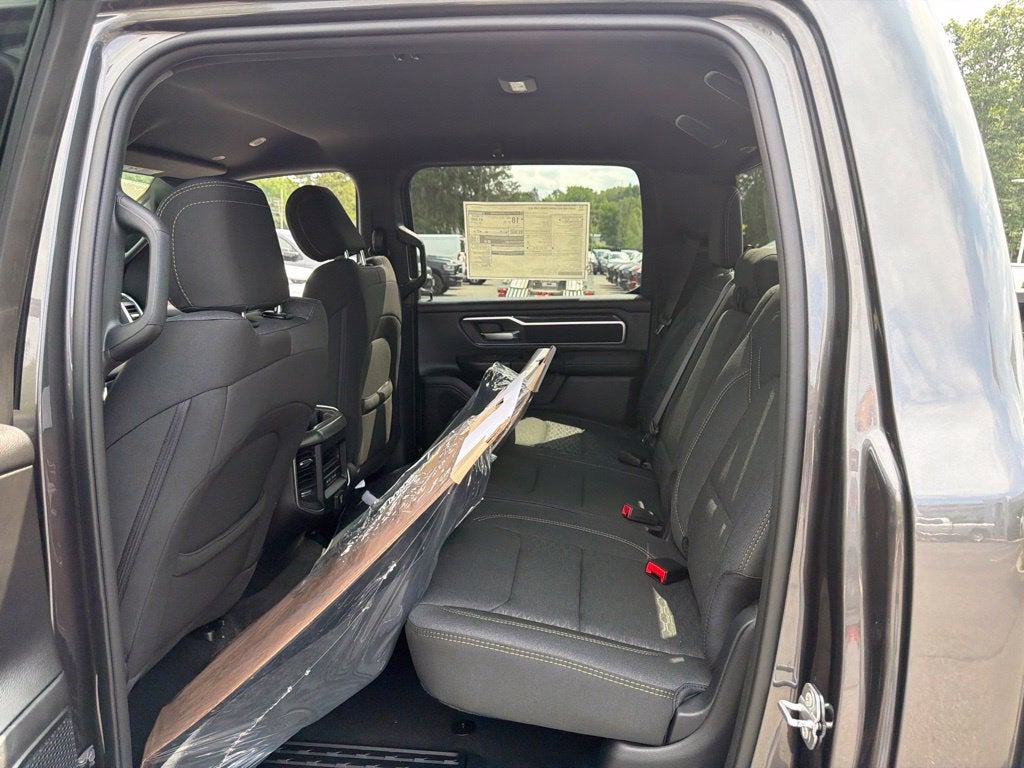 2027 RAM 1500 Big Horn/Lone Star 4D Crew Cab