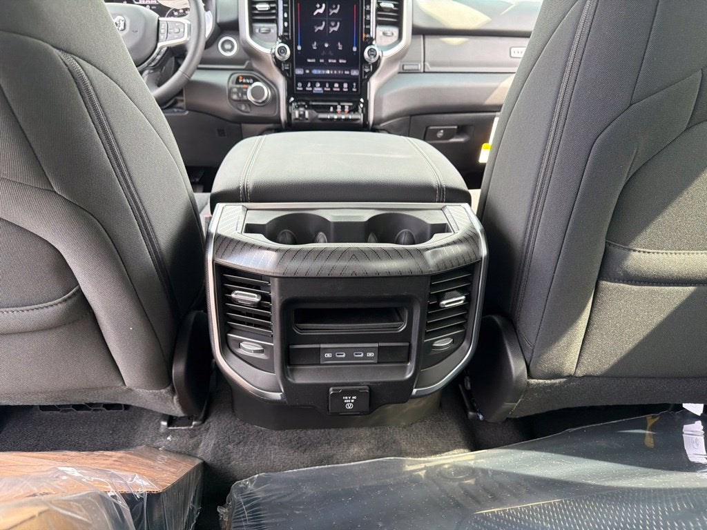 2027 RAM 1500 Big Horn/Lone Star 4D Crew Cab