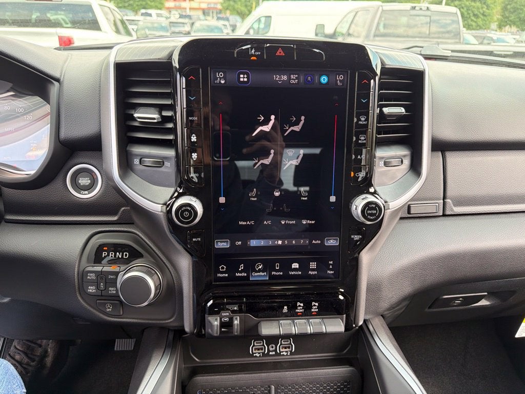 2027 RAM 1500 Big Horn/Lone Star 4D Crew Cab