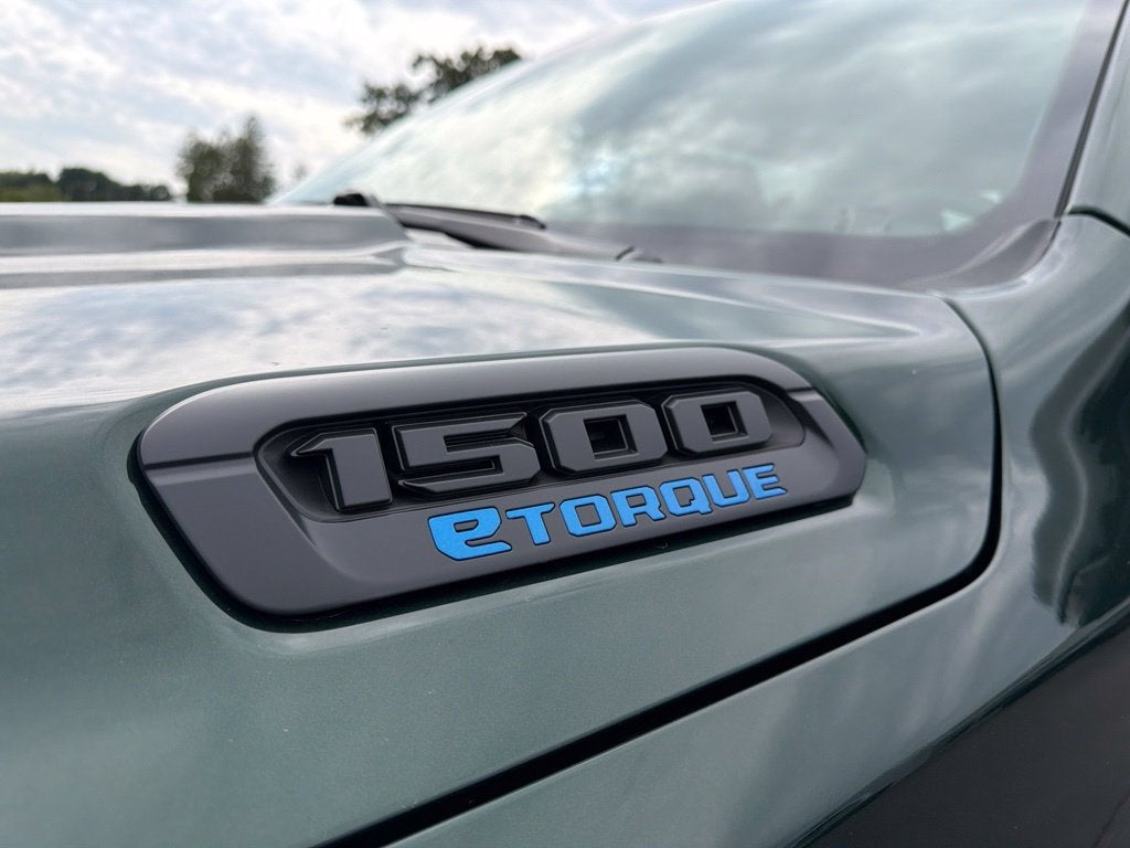 2027 RAM 1500 Big Horn/Lone Star 4D Crew Cab