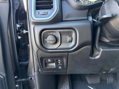 2027 RAM 1500 Big Horn/Lone Star 4D Crew Cab