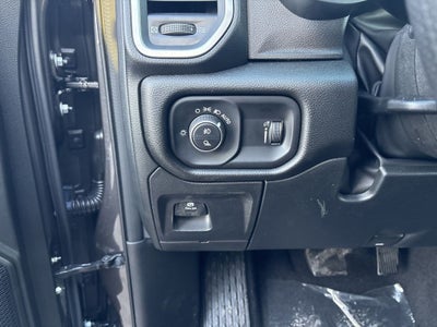 2026 RAM 1500 Express 4D Crew Cab