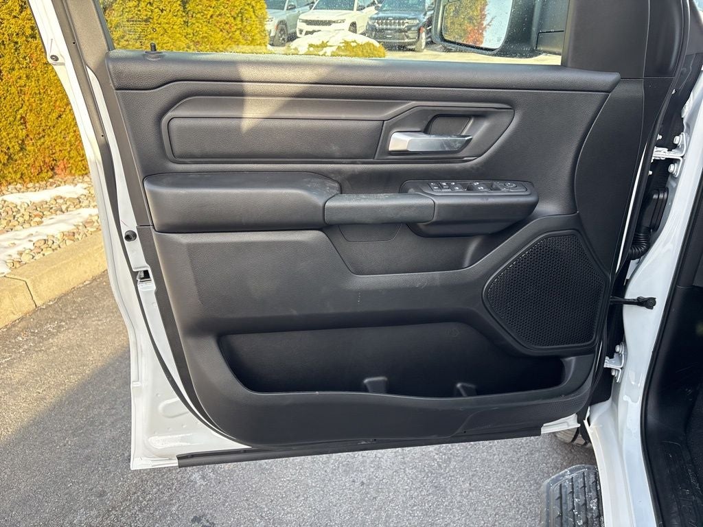 2026 RAM 1500 Express 4D Crew Cab