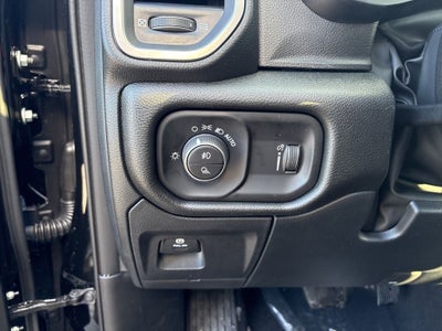 2026 RAM 1500 Express 4D Crew Cab