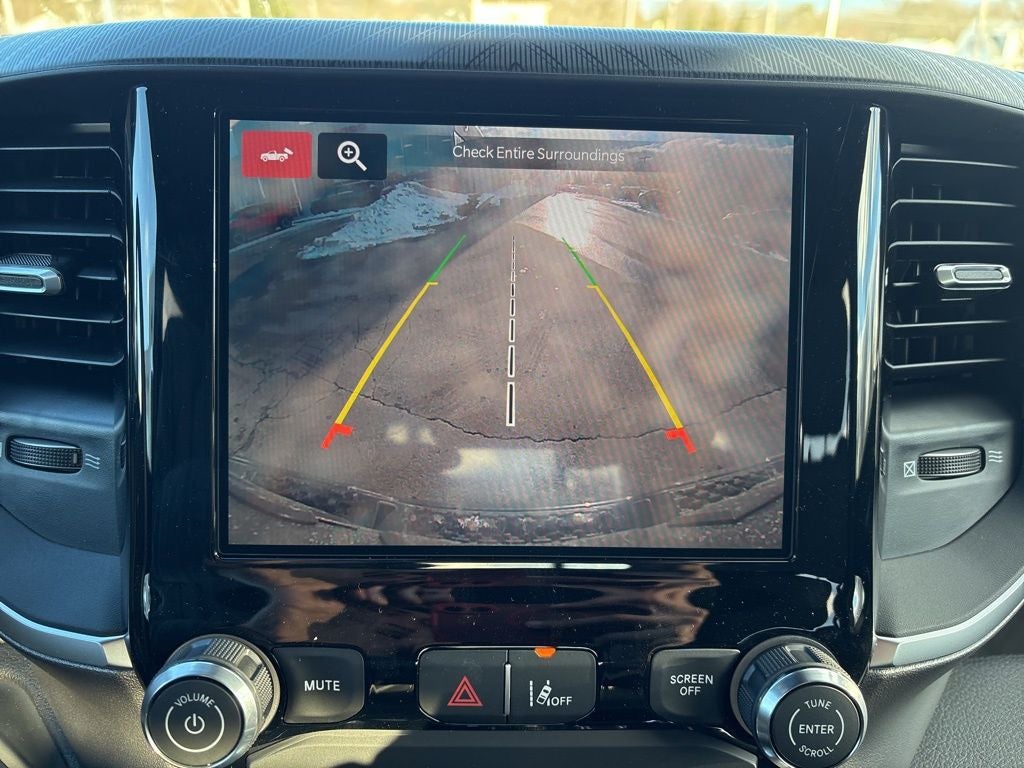 2026 RAM 1500 Express 4D Crew Cab