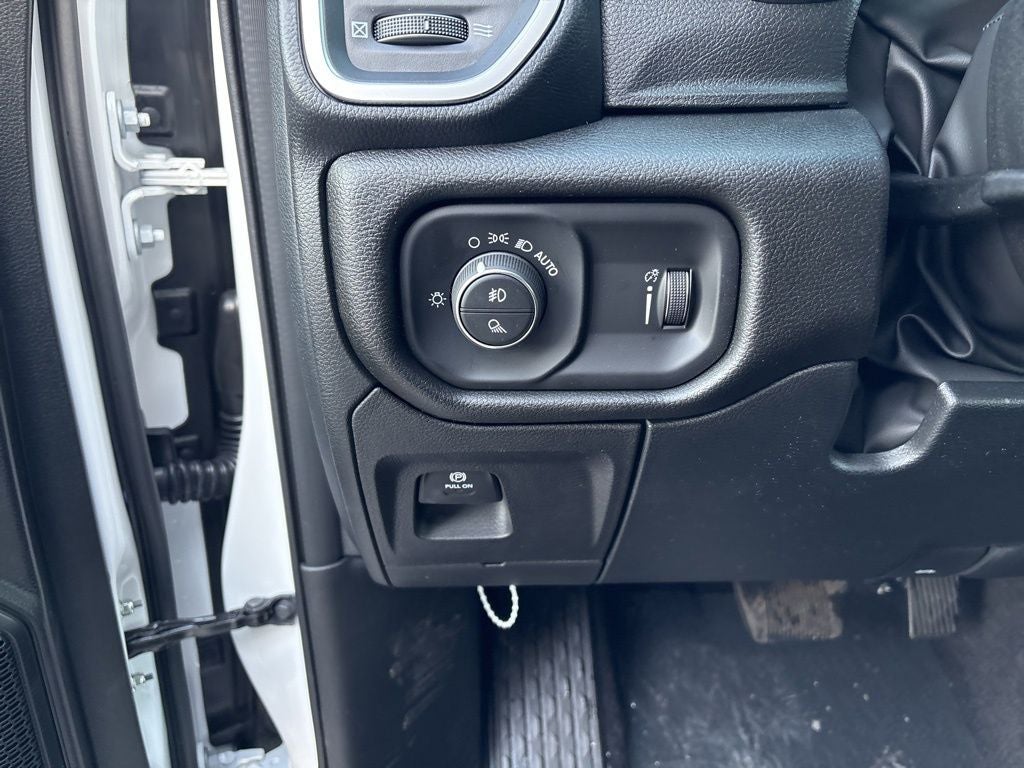 2026 RAM 1500 Express 4D Crew Cab