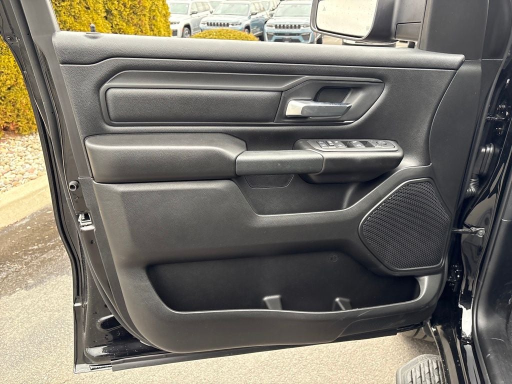 2026 RAM 1500 Express 4D Crew Cab