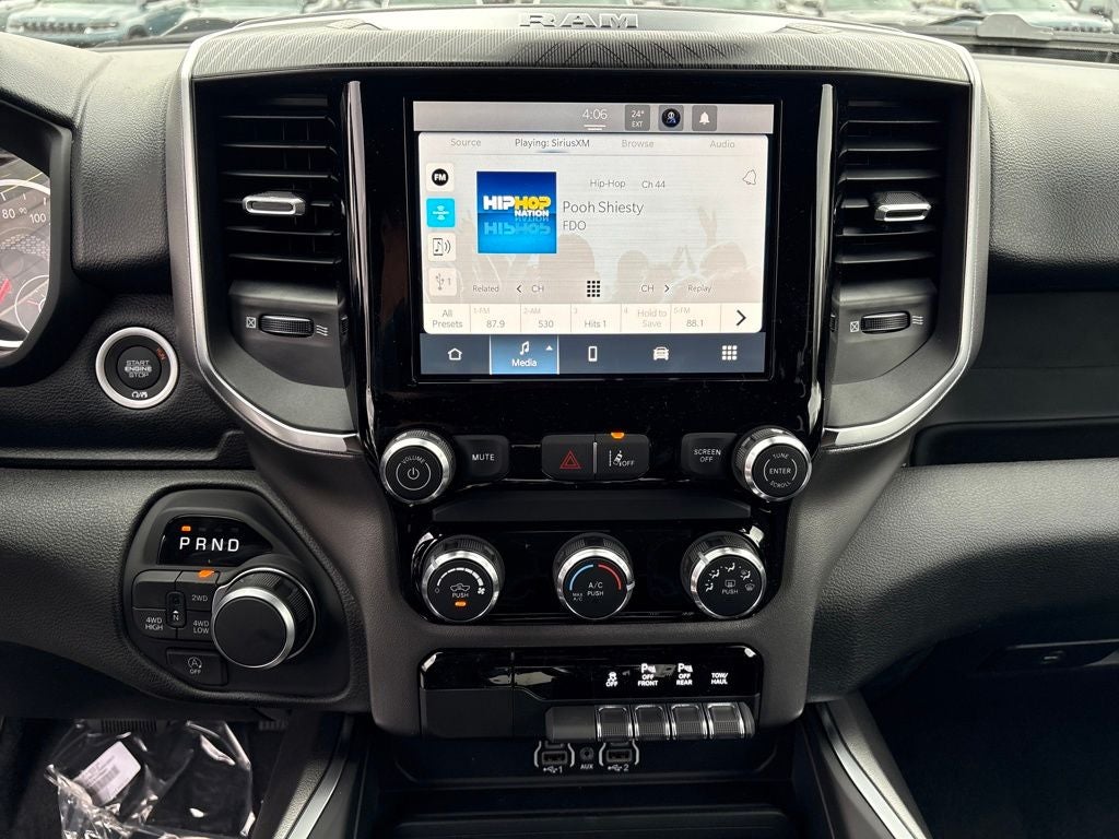 2026 RAM 1500 Express 4D Crew Cab