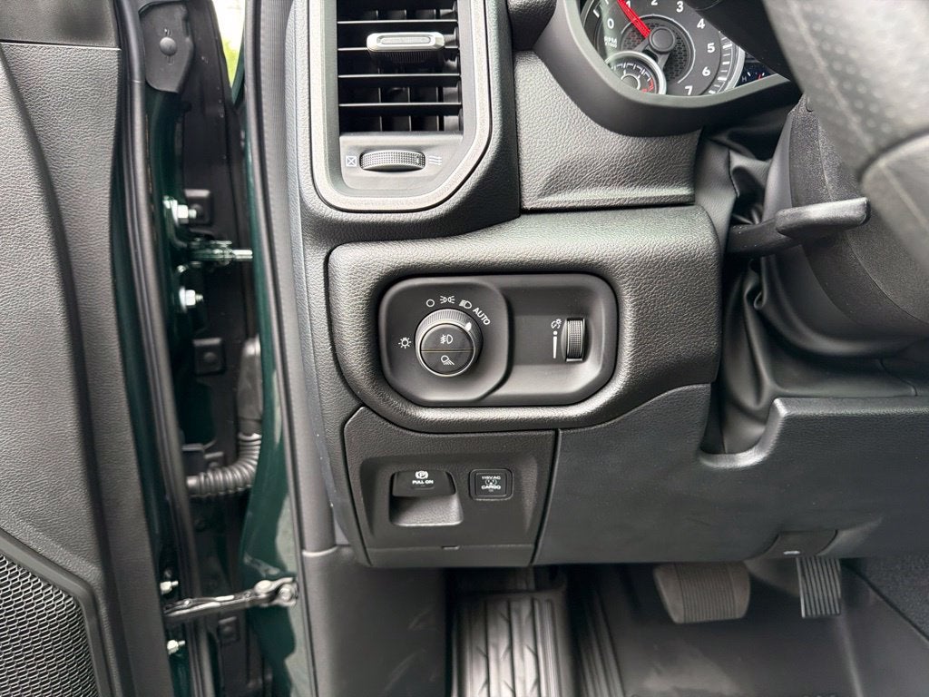2027 RAM 1500 Warlock 4D Crew Cab