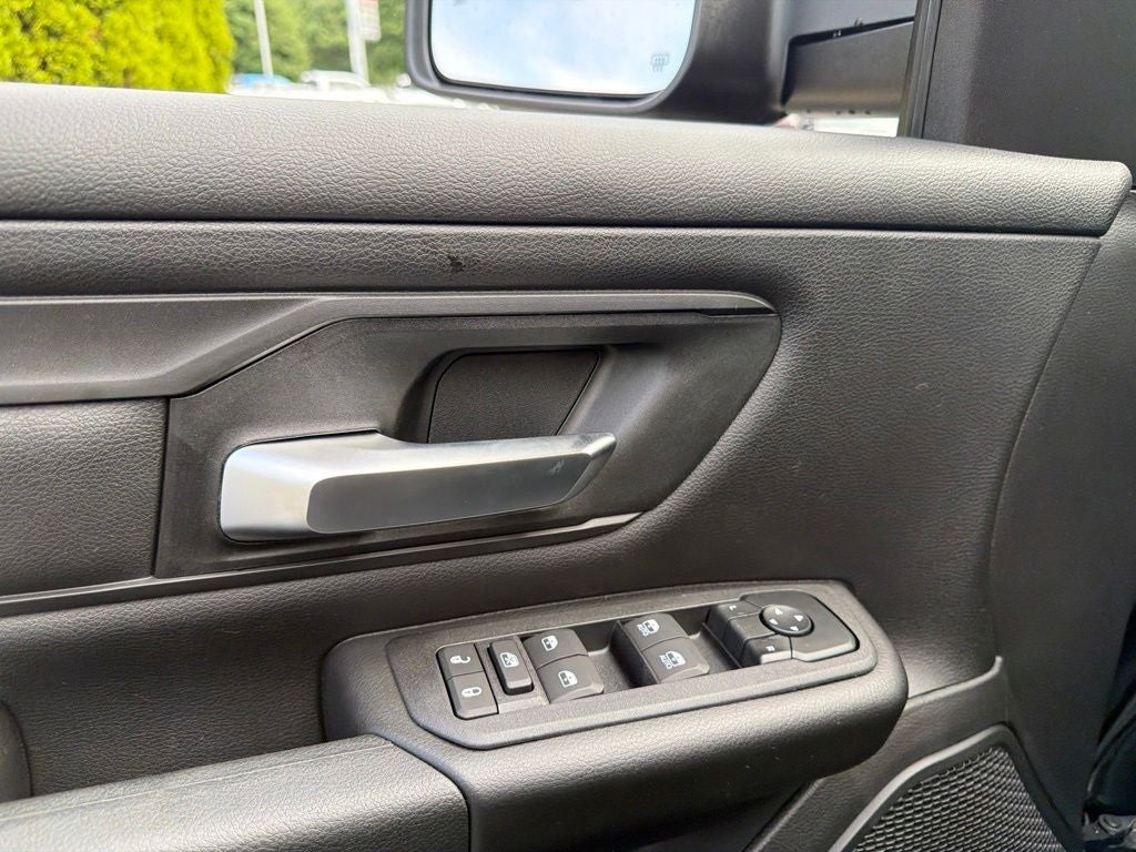 2026 RAM 1500 Express 4D Crew Cab