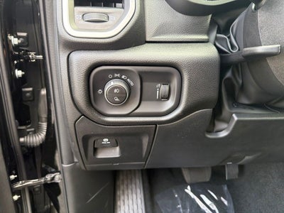 2026 RAM 1500 Express 4D Crew Cab
