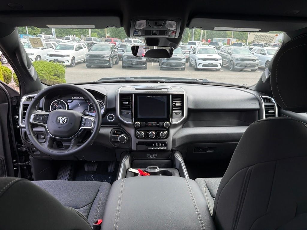 2026 RAM 1500 Express 4D Crew Cab