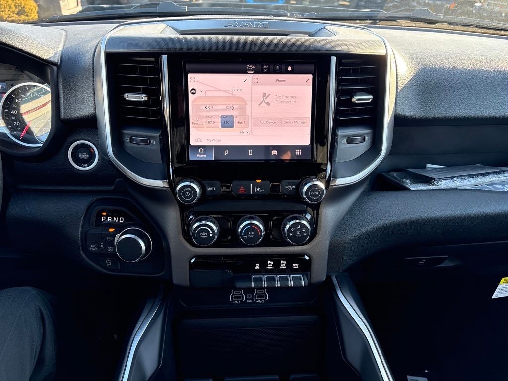 2026 RAM 1500 Express 4D Crew Cab