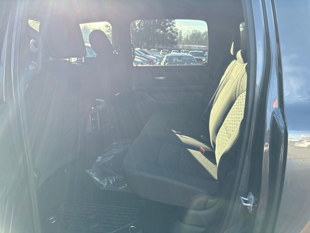 2026 RAM 1500 Express 4D Crew Cab