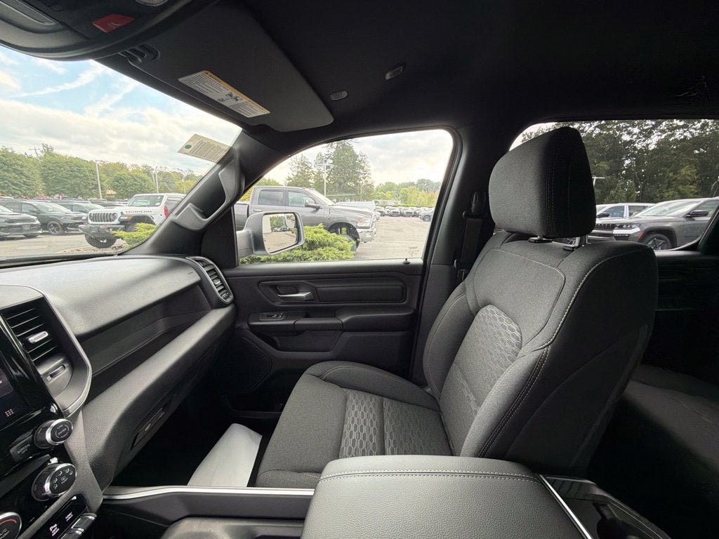 2027 RAM 1500 Express 4D Crew Cab