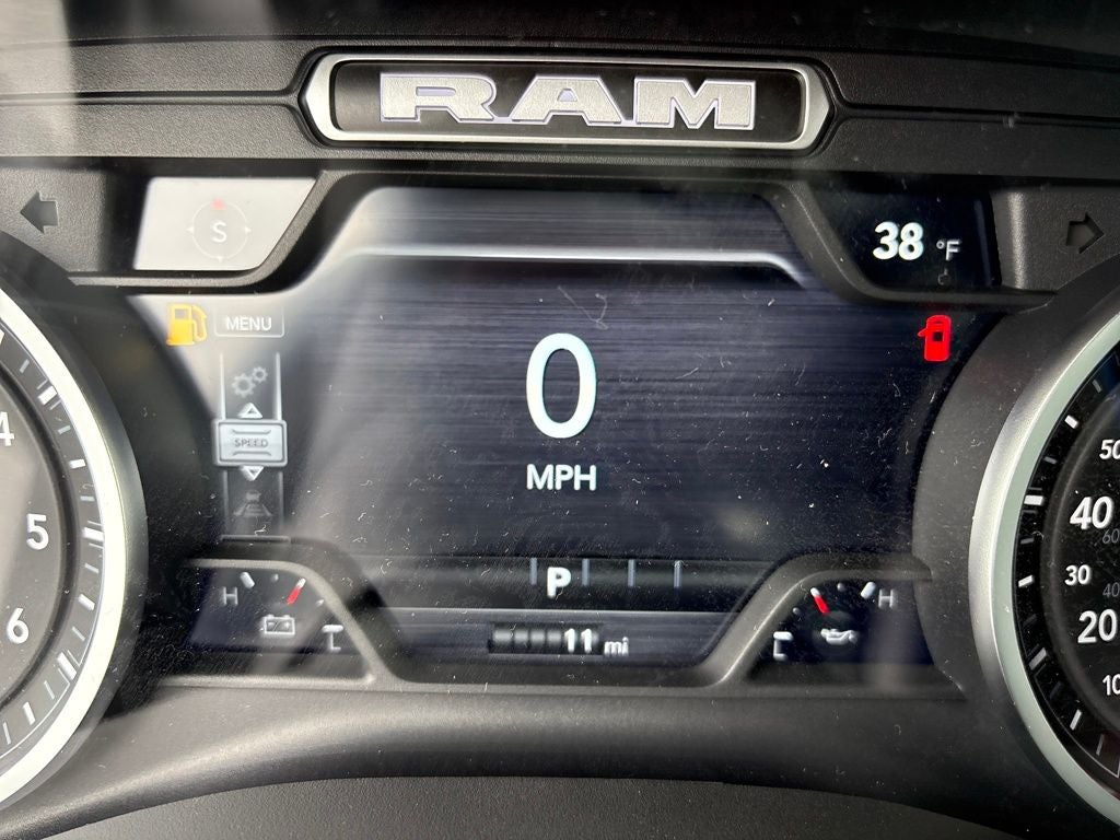 2026 RAM 1500 Express 4D Crew Cab