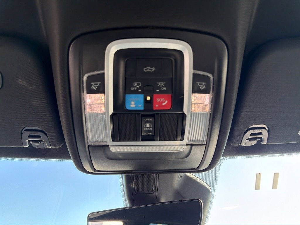 2025 RAM 1500 Laramie 4D Crew Cab