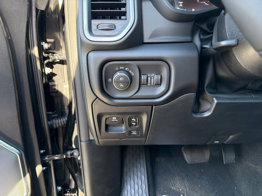 2027 RAM 1500 Laramie 4D Crew Cab