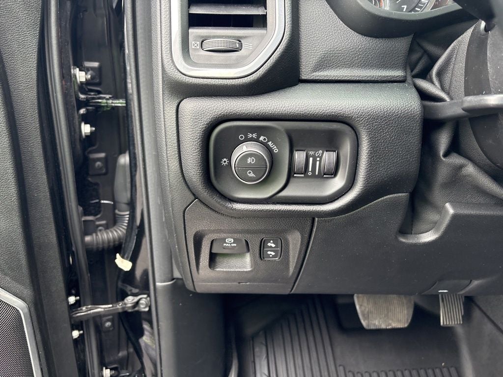 2020 RAM 1500 Laramie 4D Crew Cab