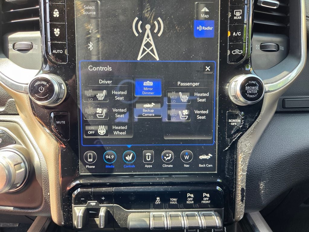 2019 RAM 1500 Laramie 4D Crew Cab