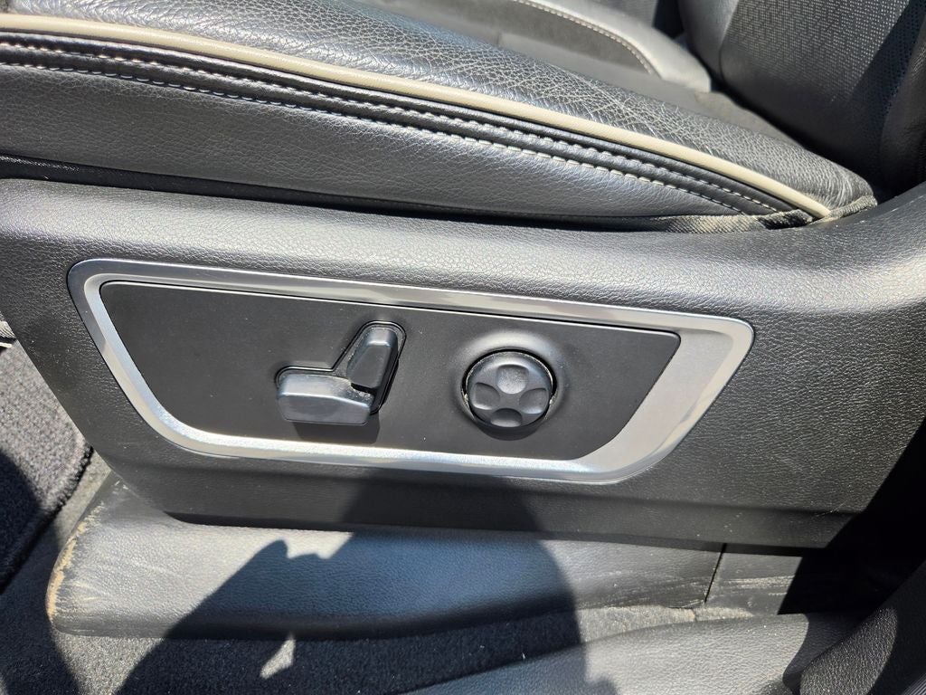 2019 RAM 1500 Laramie 4D Crew Cab