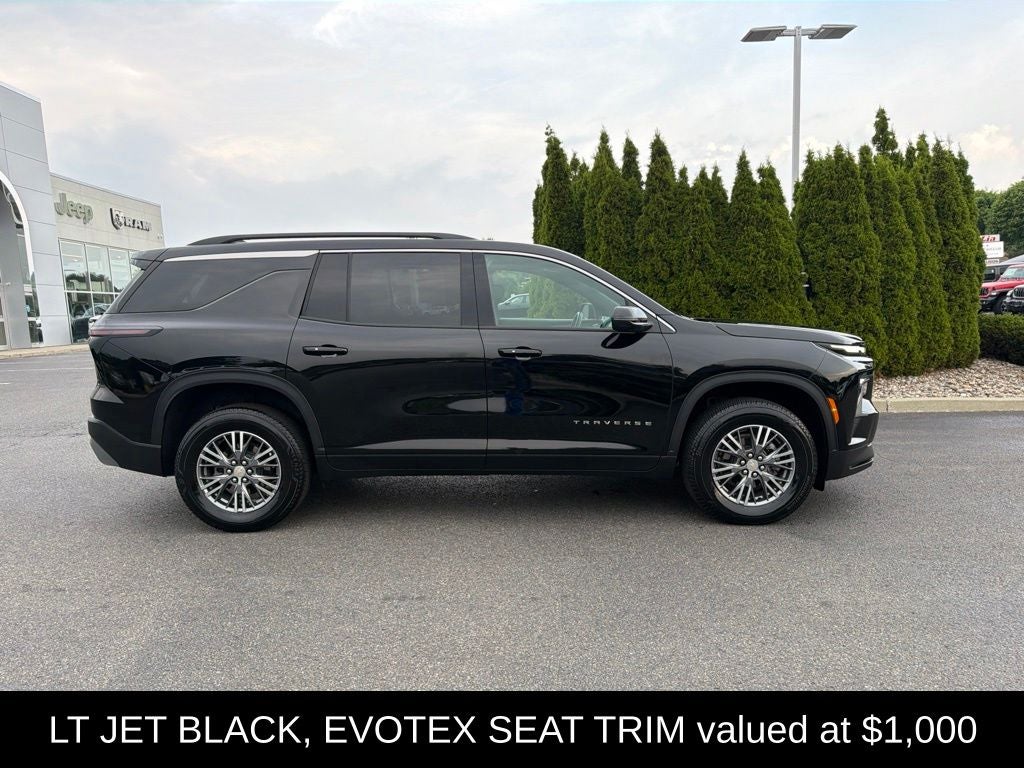 2026 Chevrolet Traverse LT 2LT