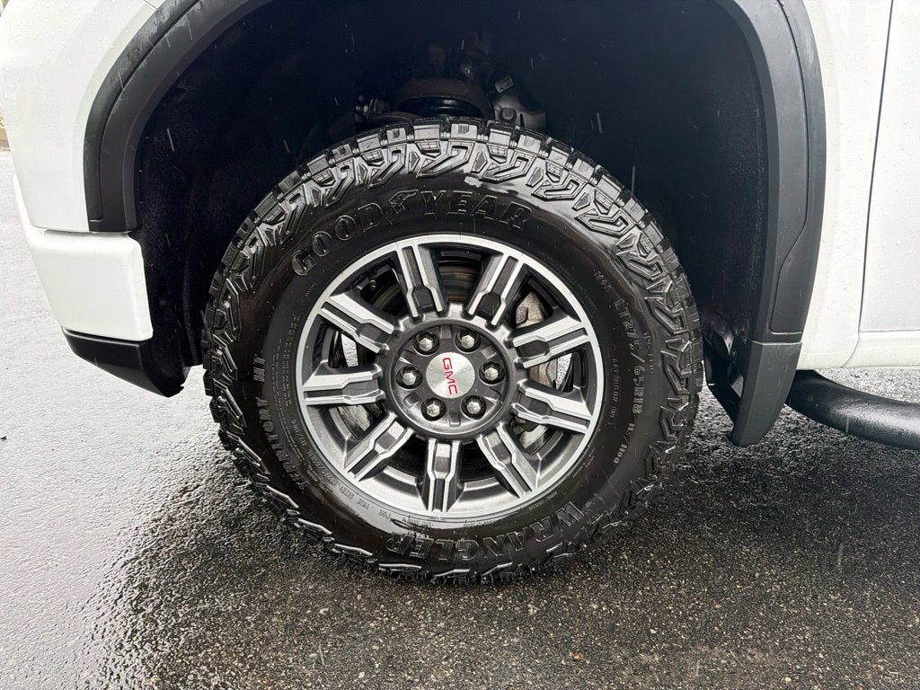 2025 GMC Sierra 1500 AT4