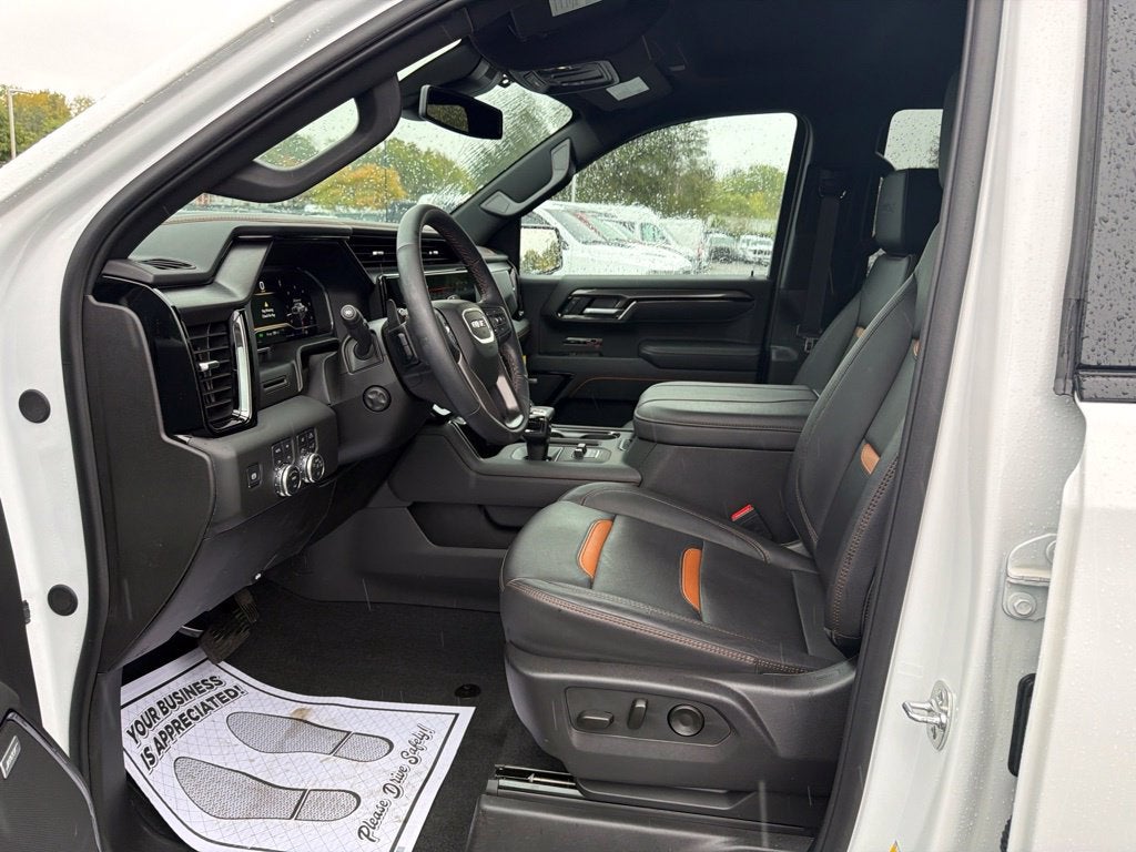 2025 GMC Sierra 1500 AT4