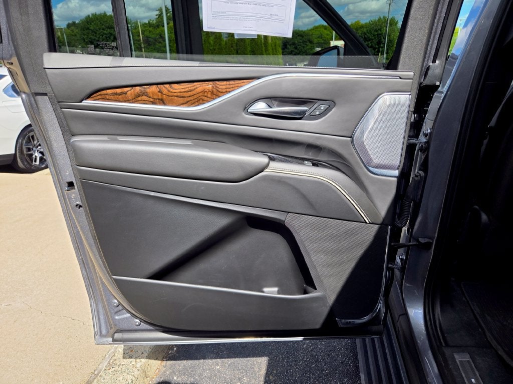 2022 Cadillac Escalade ESV Premium Luxury Platinum