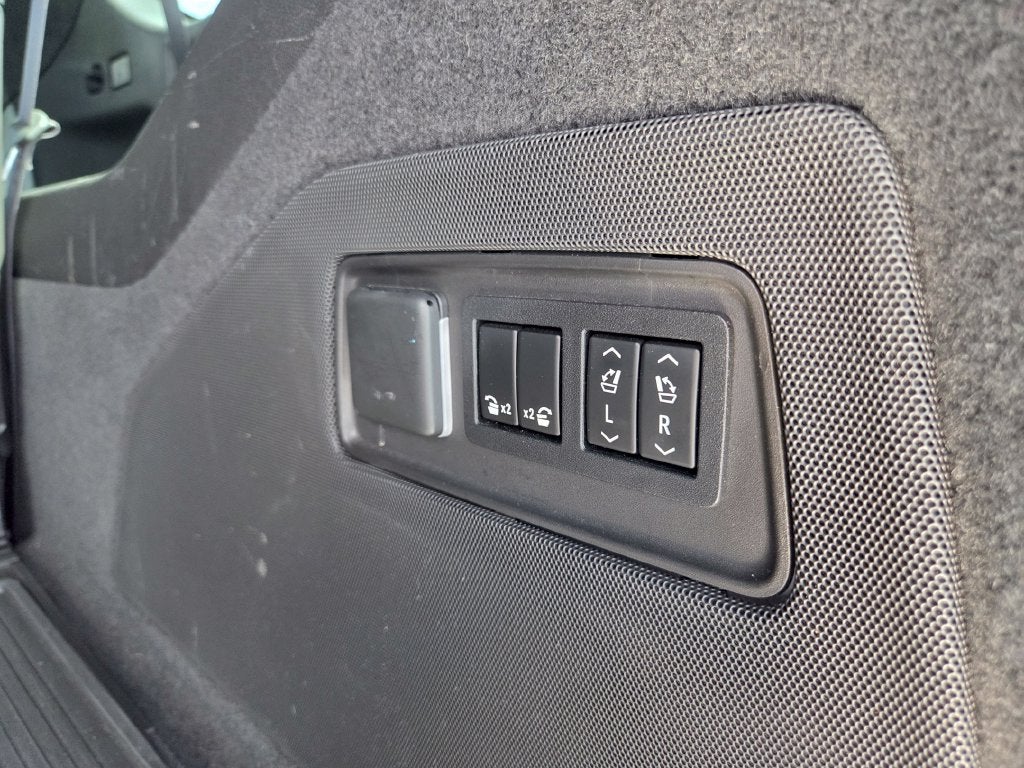 2022 Cadillac Escalade ESV Premium Luxury Platinum